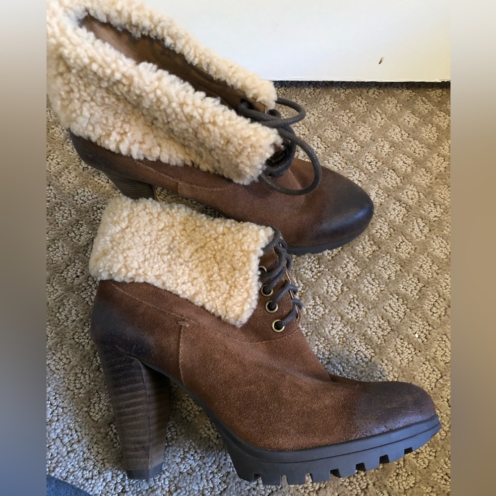 Belle Brand new leather booties size 36